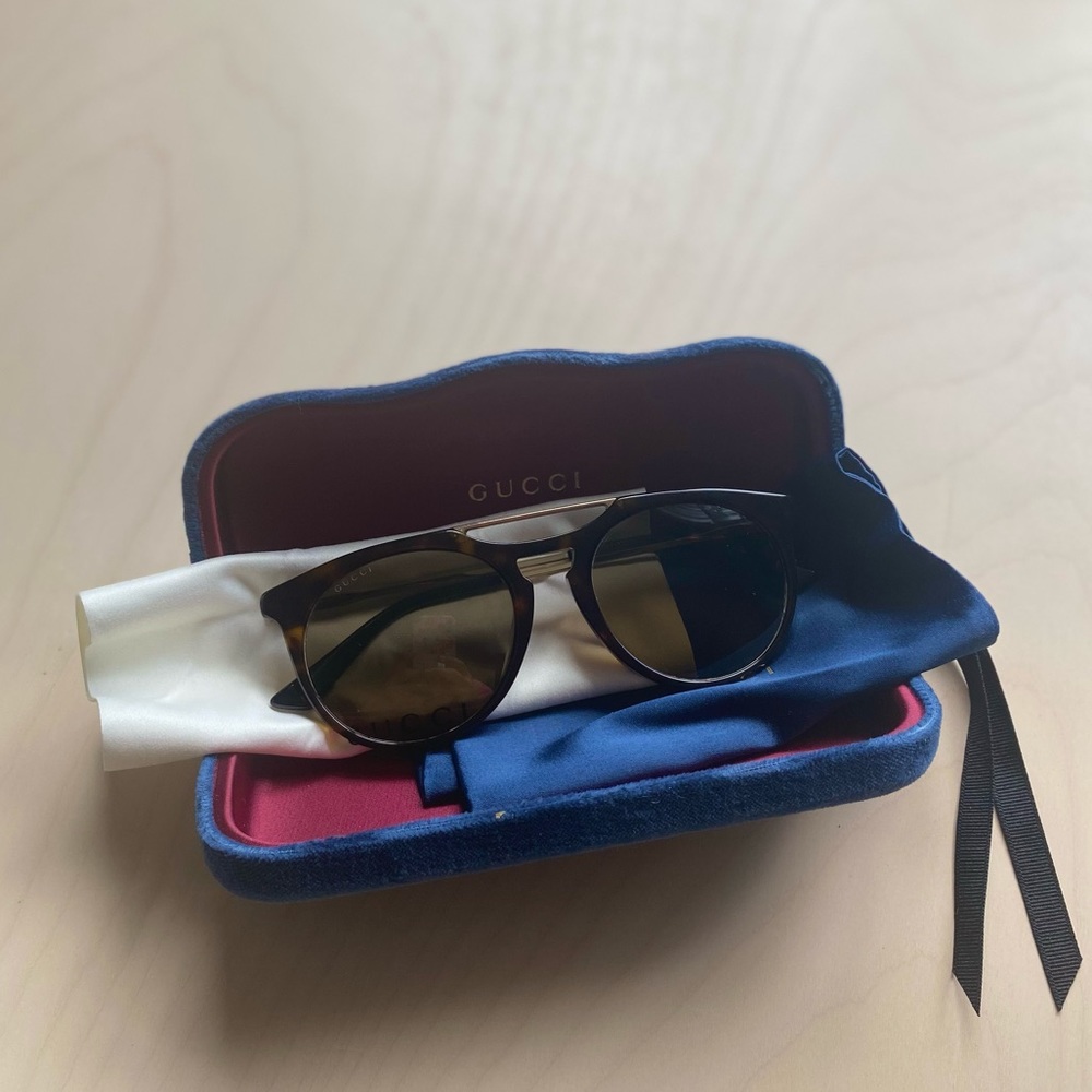 GUCCI sunglasses